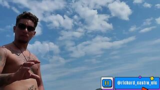 Novinha Safada Não Resistiu E Acabamos Fodendo Na Praia