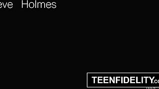 TeenFidelity Lexi Lore Steve Holmes'un Dev Sikinden İçine Boşaltılıyor. Çılgın Aksiyon! 😱