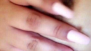 this clean pussy looks so inviting for masturbation