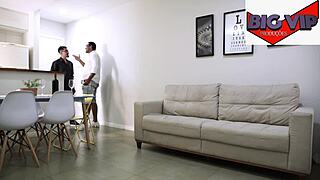 Woman traveled, i called friend for a show at home with victoria dias