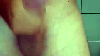 i pleasantly jerked off watching hungarian european amateur solo masturbation video 😏