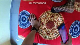 Mi Vecino 19 Ayuda En Porno Y Limpia Orina!