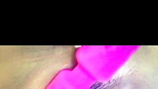 this clean pussy looks so inviting for masturbation