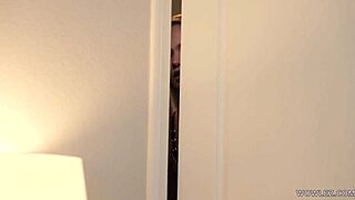 mature lesbian eva long, try the bedroom with annie archer?