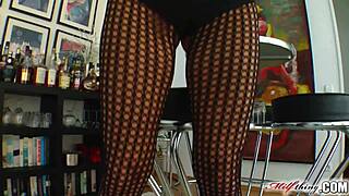 Milf gets her pussy and ass fucked