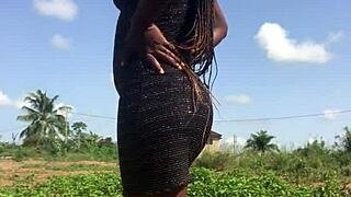 I can't believe how crazy this bitch is twerking her big ass outdoors, it's so wild