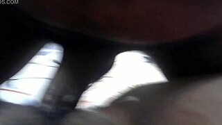 Cumshot på stedmor med vilde komplikationer