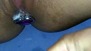 woman with big clit gozando in intense orgasm