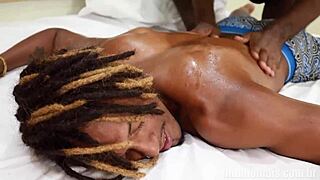 Combinação Perfeita Massagem Chupada E Sexo Entre Homens