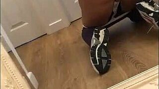 Sophie James Milf Shows Off Her Perfect Body?