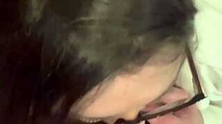 Sexy Minxycme Sucks Dildo with Moaning