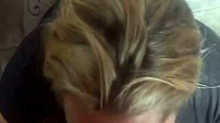 곡선 블론드 엉덩이 인종간 애널 자지빨기 버틸까