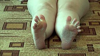 Look At This Fat Girl In Pantyhose Licking Her Legs And Masturbating!