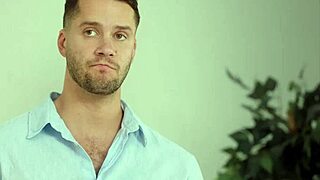 Ultimate MILF Nikki keményen élvez lovagolva a farkán