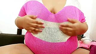 Assam bhabhi casually shows her sexy big boobs