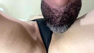 how many licks till my ruiva cums?