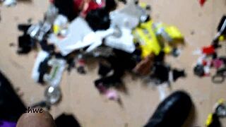 crushing big cars with boots in destruction racing