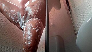 Hairy pussy masturbates in favela with Paty Bumbum