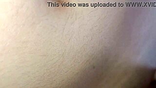 se la meten mientras duerme, jovencita despierta ensartada y le encanta