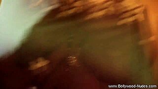 Girl from Bollywood shows her nude body