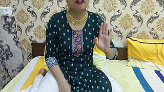 Ever seen a Punjabi stepmom take a huge cock in the kitchen?