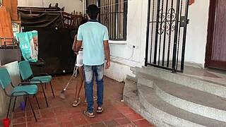 Intenzivní emoce v anální scéně s nevlastní dcerou