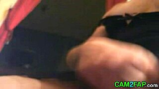 french amateur fingering herself on webcam