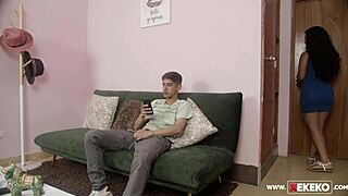 Stepsister with good butt seduces her Peruvian.