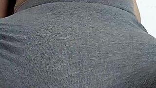 Βίαιη 10λεπτη τιμωρία χτυπάει τη σφιχτή πούτσα χωρίς έλεος