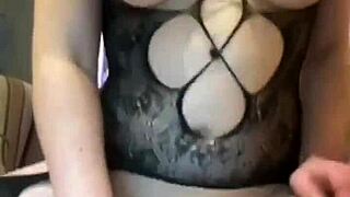 Sexy cam girl rides dildo suggestively