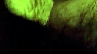 Sung sư�ng on love chair