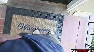 18 Year Old Student Gives Amazing Head