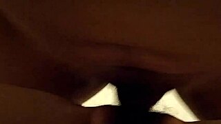 Sung sư�ng on love chair