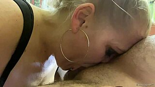 jenna jaymes gives sloppy deepthroat blowjob