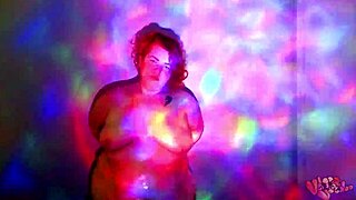 Is this bbw goddess teasing with her dance and oil?