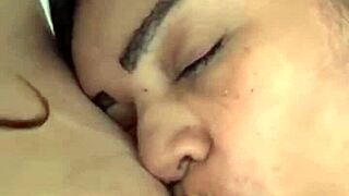 fodendo com meu pinto de borracha minha amiga que delicia