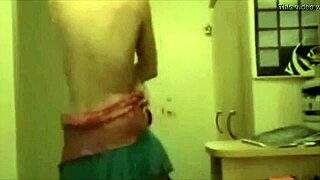 18+ 틴 블론드, 봐, 내가 벗고 보지 보여줄게!