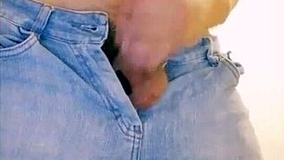 Big cock gay masturbates on webcam 😏