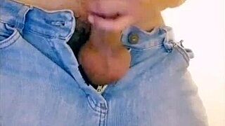 Big cock gay masturbates on webcam 😏