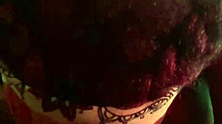 ดูสาว strokenchokeking กลืนควยยักษ์ลึกคอแบบโปร?