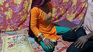 Malik Seduces Maid in Lonely Room for Chut Chudai Hindi Series