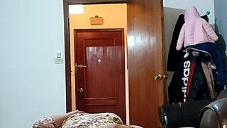 Colombian girl, masturbate wildly after that amazing party!