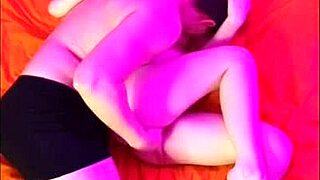 Pawg sucking big black cock 😍