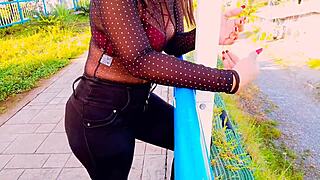 Conoci un chico en el parque y terminamos follando sin condon se siente rico