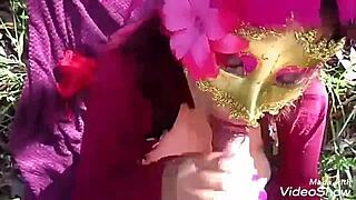 me encontraron tocandome en el bosque y me dieron verga por putita