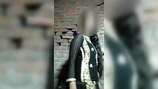 Look At This Nude Indian Girl!