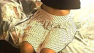 This latina has a delicious ass and gives divine oral