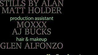 レズ娘たち おもちゃとケツ舐め合い