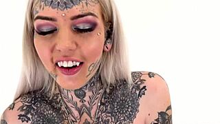tattooed amber luke rides the tremor first time