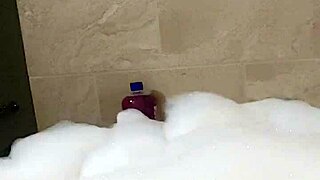 Is Cyno teasing us in this solo bubble bath cosplay?